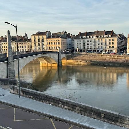 Appartement Avec Magnifique Vue Sur La Saone Et Son Balcon Chalon-sur-Saône Dış mekan fotoğraf